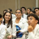 Lleven el humanismo a las clínicas y hospitales, señala secretario Académico ante estudiantes de Pregrado