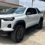 Familia tamaulipeca es despojada de su camioneta a punta de pistola en Uruapan