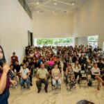 Gladyz Butanda presenta Plan de Movilidad a jóvenes de Apatzingán