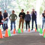 Alfonso Martínez convive con niñas y niños del Jardín de Niños Ignacio López Rayón
