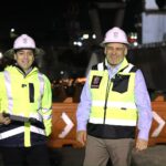 Supervisa Bedolla colocación de trabe en distribuidor vial de salida a Pátzcuaro