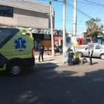 Paramédicos del ERUM auxilian a motociclista accidentado en la colonia Morelos, Morelia