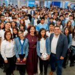 En beneficio de más de 68 mil estudiantes de Uruapan, Data y más programas