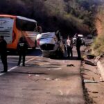 Volcadura deja una persona lesionada, en la Autopista Siglo XXI