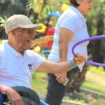 Paola Delgadillo promueve bienestar emocional en adultos mayores con actividades recreativas