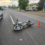 Motociclista fallece tras ser impactado por auto en la Morelia-Pátzcuaro; hay una joven herida