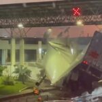 Tráiler embiste vehículos y se estrella contra la caseta de cobro Zinapécuaro, en la México-Guadalajara