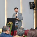 Yankel Benítez reconoce a ingenieros en 64 aniversario de su Colegio en Michoacán