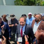 “¡Que entregue el celular!”: Leonel Godoy declara en FGE en medio de gritos contra Grecia Quiroz