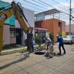 Adolfo Torres coordina trabajos de rehabilitación sanitaria en boulevard de Las Primaveras