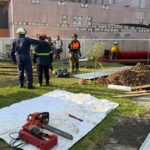 Colapso de tierra atrapa a obrero en una zanja en instalaciones del Hospital Regional IMSS Charo