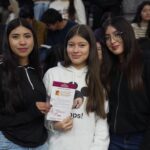 Más de 204 mil estudiantes de prepa y universidad reciben becas en Michoacán