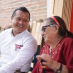 ENTRE FRESAS Y SILLAS, TORRES PIÑA RECORRE MARAVATÍO PARA ESCUCHAR Y RECONOCER SU FUERZA PRODUCTIVA