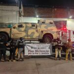 Con apoyo operativo de la Guardia Civil, aseguran dos vehículos con blindaje improvisado durante cateo en Parácuaro