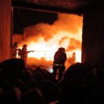 Arde bodega de llantas abandonadas al norte de Morelia