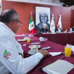 Bedolla y Apeam trazan ruta ambiental, de sanidad y seguridad para el aguacate
