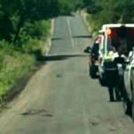 Automovilista muere tras la volcadura de su vehículo en la Morelia-Chiquimitío