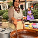 Gran éxito del 1er Encuentro de Moleras Tradicionales en Capula  