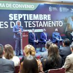 Firman Bedolla y notarios convenio para iniciar el Mes del Testamento con costo preferencial