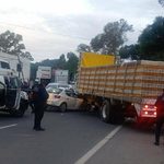 Automovilista muere tras chocar contra tráiler en la Zitácuaro-Morelia