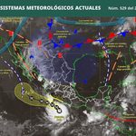 Huracán Polo alcanza categoría 5; llama Bedolla a extremar precauciones en Michoacán