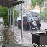 Huracán “Rachel” provoca inundaciones en Lázaro Cárdenas; suspenden clases en siete municipios