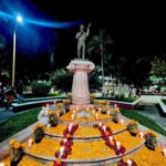 Parácuaro recuerda a Juan Gabriel con un altar en esta Noche de Muertos
