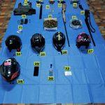 FGE asegura mil 300 dosis de narcóticos, siete armas de fuego y cinco motocicletas durante cateo en Morelia