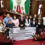 Vicente Gómez le cumple al sector magisterial del distrito XIX