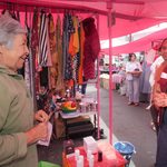 Gladyz Butanda establece contacto directo con comerciantes de Morelia