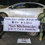 Aseguran armas y vehículos con insignias de grupo delictivo en Zinapécuaro e Indaparapeo